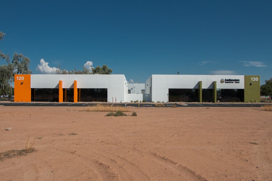 2775 N Arizona Ave, Chandler, AZ à louer - Photo de l’immeuble – Image 3 sur 3