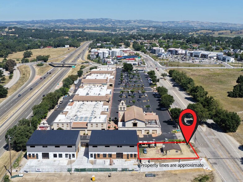 2400 El Camino Real, Atascadero, CA à vendre - Photo de l’immeuble – Image 1 sur 16