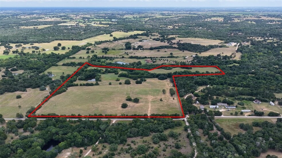 4410 Clay Rd crk, Brenham, TX à vendre - Photo principale – Image 1 sur 49
