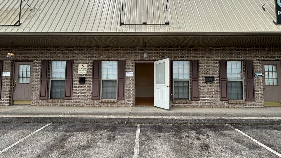 11729 Chapman Hwy, Seymour, TN à louer - Photo de l’immeuble – Image 3 sur 6