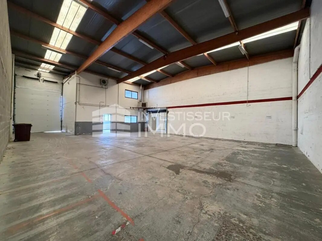 Local d’activités dans Émerainville à louer Photo de l’immeuble– Image 1 sur 7