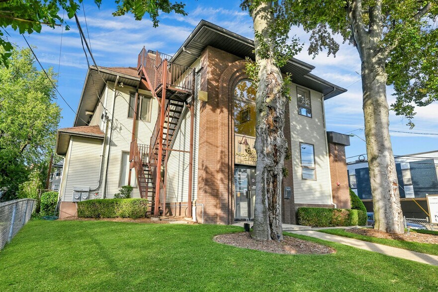 200 Passaic St, Hackensack, NJ à vendre - Photo de l’immeuble – Image 2 sur 38
