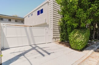 Plus de détails pour 4405 Ventura Canyon Ave, Sherman Oaks, CA - Logement à vendre