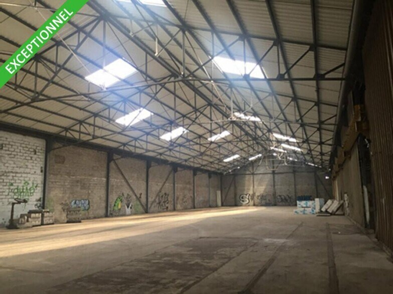 Industriel/Logistique dans Coquelles à louer - Photo de l’immeuble – Image 1 sur 5