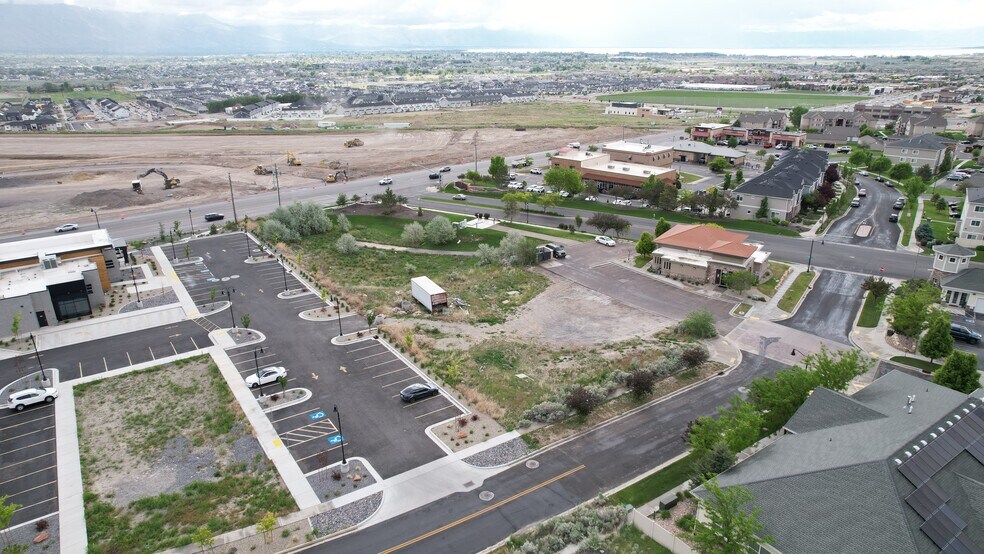 2054 N Hillcrest Rd, Saratoga Springs, UT à vendre - Photo de l’immeuble – Image 2 sur 4