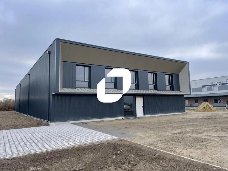 1 Rue Marie Marvingt, Bétheny à louer - Photo de l’immeuble – Image 1 sur 7