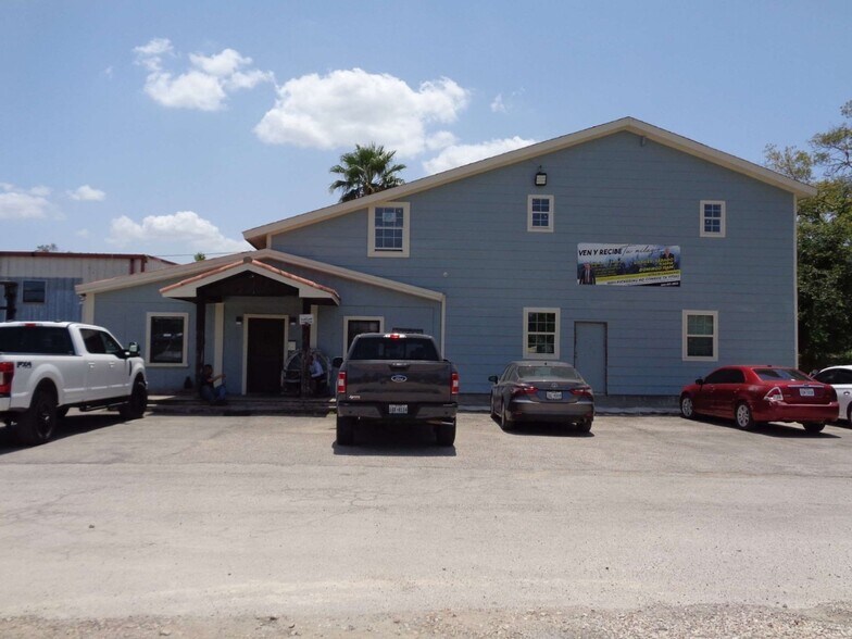 16911 Pickering Rd, Conroe, TX à vendre - Photo de l’immeuble – Image 2 sur 24