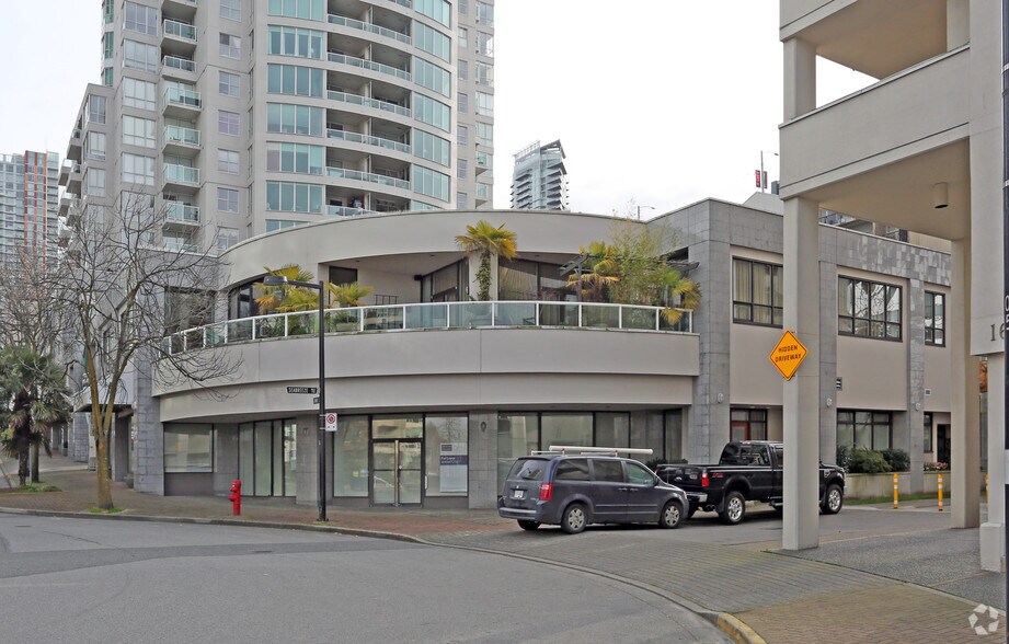1500 Howe St, Vancouver, BC à vendre - Photo principale – Image 1 sur 5