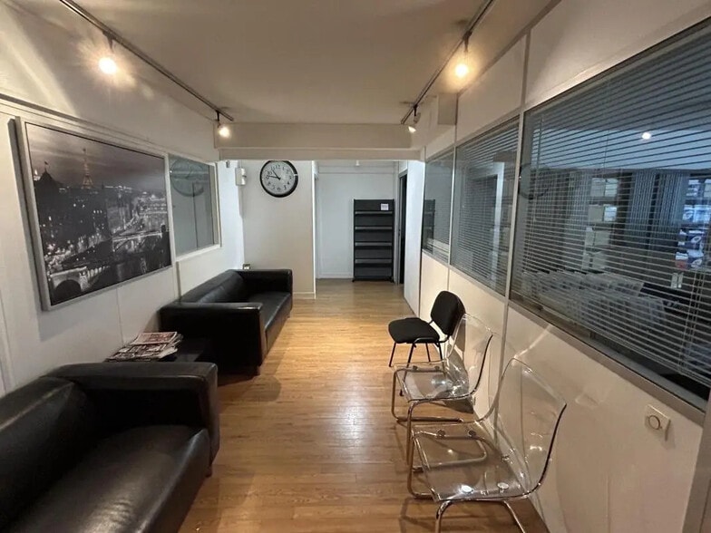 Bureau dans Évry-Courcouronnes à vendre - Photo de l’immeuble – Image 3 sur 4