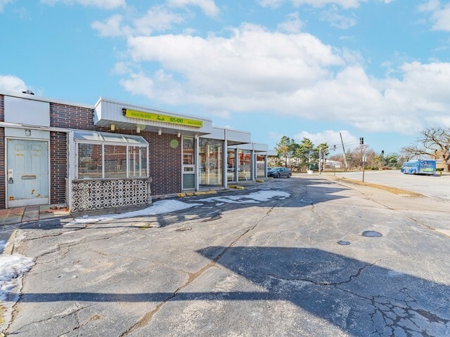 1060 Busse Hwy, Park Ridge, IL à vendre - Photo de l’immeuble – Image 2 sur 11