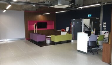 Oxgate Ln, Londres à louer Photo intérieure– Image 2 sur 2