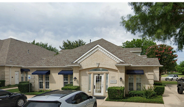3131 Cross Timbers Rd, Flower Mound, TX à louer Photo de l’immeuble– Image 1 sur 10