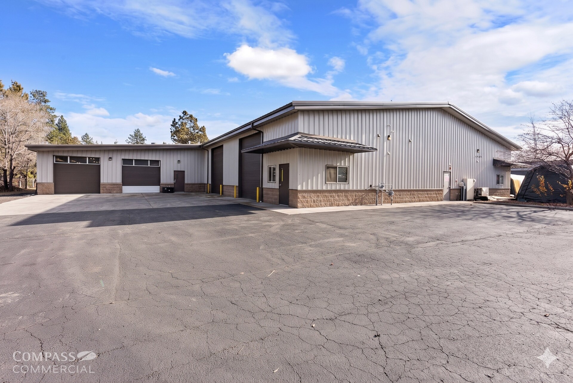 20676 Carmen Loop, Bend, OR à vendre Photo de l’immeuble– Image 1 sur 12