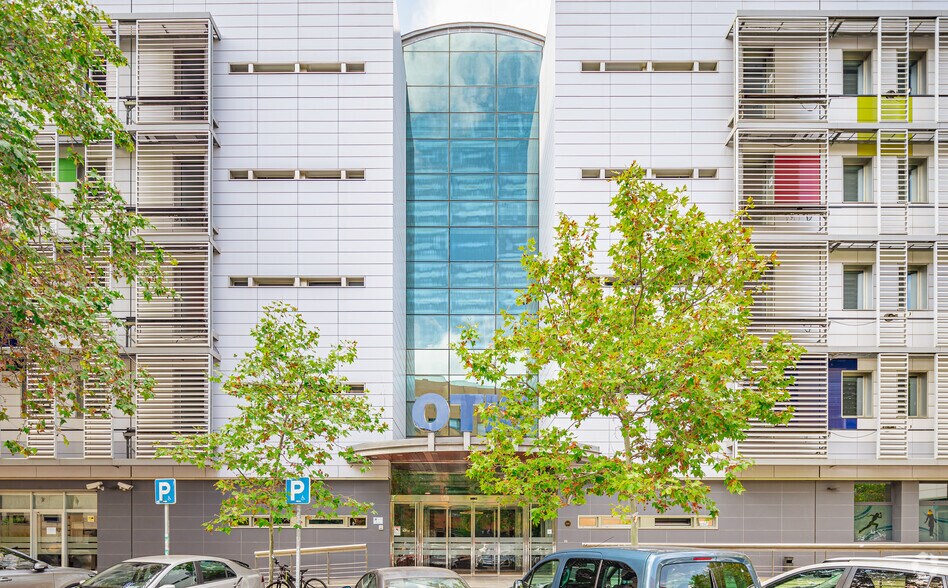 Calle del Golfo de Salónica, 73, Madrid, Madrid à louer - Photo de l’immeuble – Image 3 sur 21