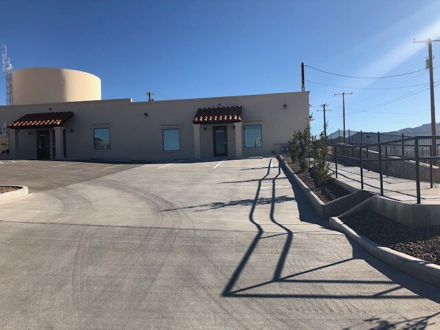3012 Mountain Pass Blvd, Anthony, TX à louer - Photo de l’immeuble – Image 3 sur 32