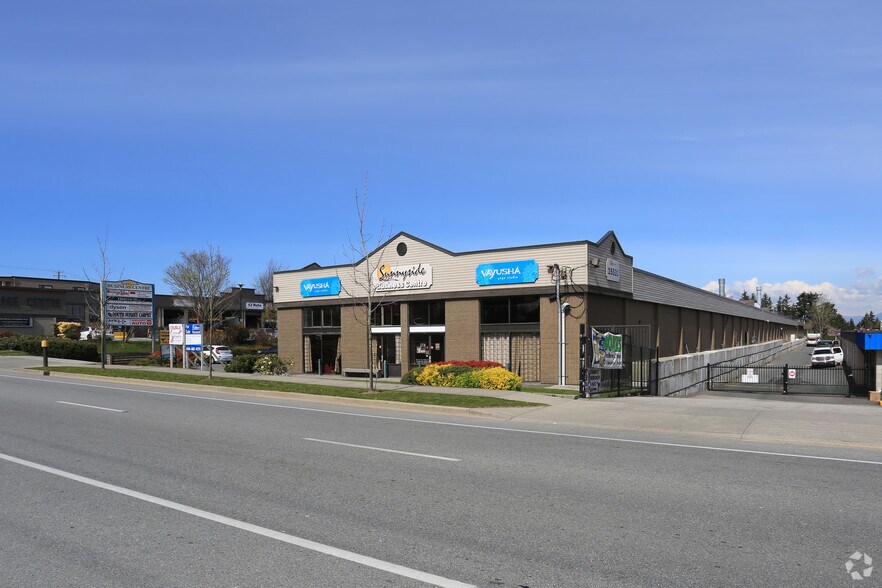 15531 24th Ave, Surrey, BC à louer - Photo principale – Image 1 sur 13