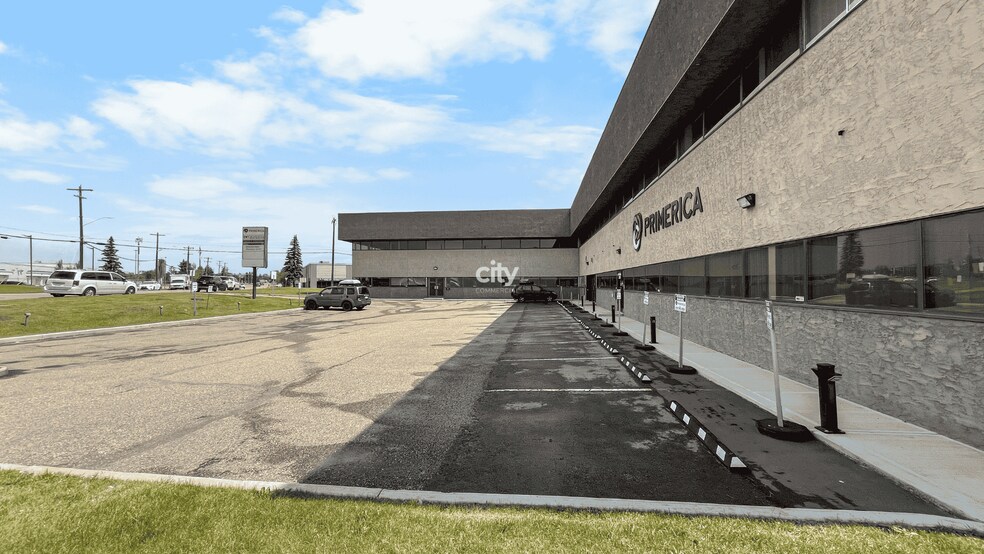 14601 134 Av NW, Edmonton, AB à vendre - Photo principale – Image 1 sur 1