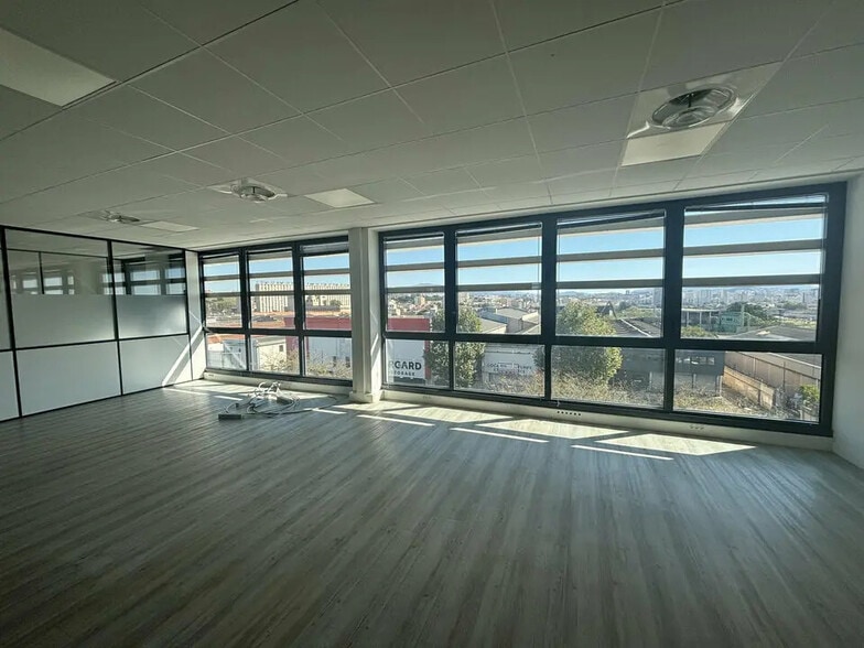 Bureau dans Marseille à louer - Photo intérieure – Image 2 sur 9