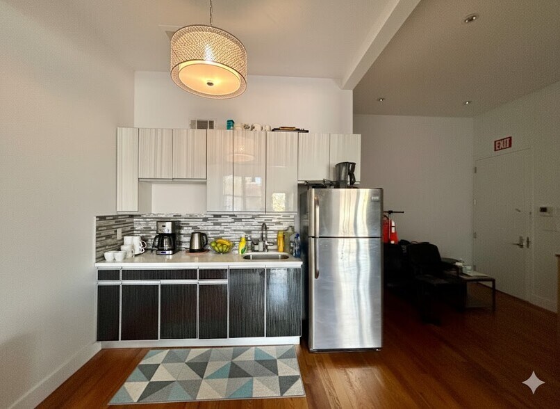 3461 Vernon Blvd, Astoria, NY à louer - Photo intérieure – Image 2 sur 8