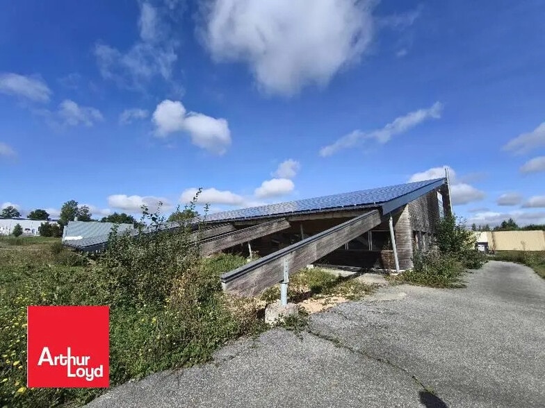 Local d’activités dans Thiron-Gardais à louer - Photo de l’immeuble – Image 3 sur 5