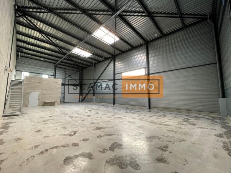 Industriel/Logistique dans Vaires-sur-Marne à louer - Photo de l’immeuble – Image 1 sur 5