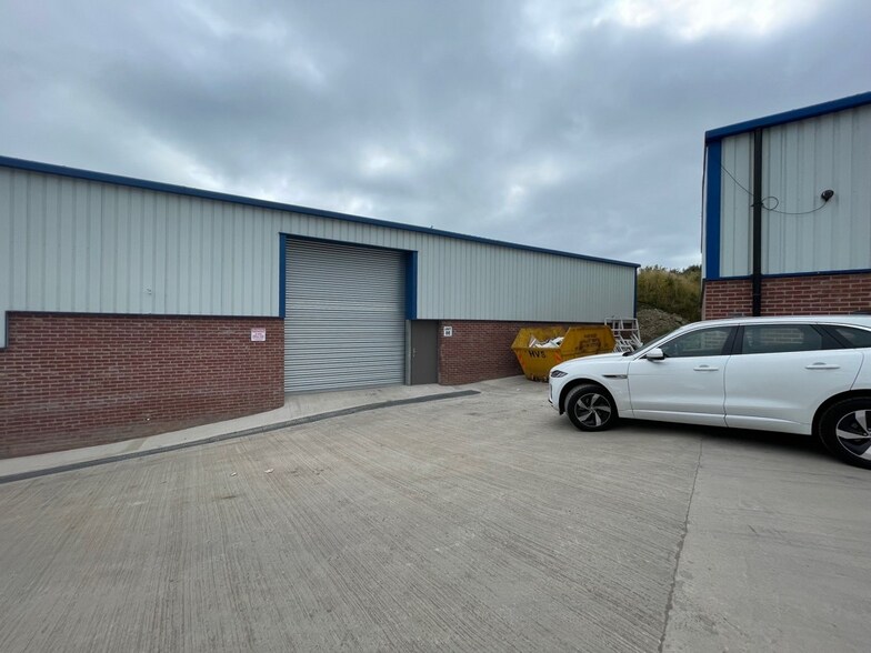 Campbell St, Blackburn à louer - Photo de l’immeuble – Image 2 sur 4