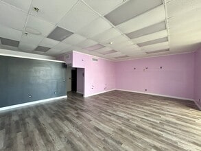 1161 Irvine Blvd, Tustin, CA à louer Photo intérieure– Image 1 sur 5