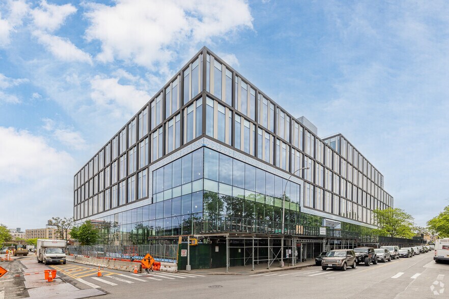 2440-2448 Fulton St, Brooklyn, NY à louer - Photo de l’immeuble – Image 3 sur 11
