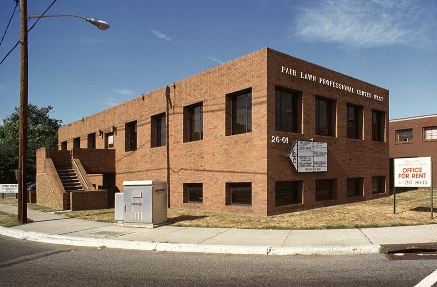 26-01 Broadway, Fair Lawn, NJ à louer - Photo de l’immeuble – Image 2 sur 24