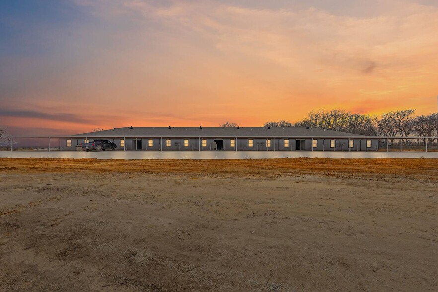 8092 County Road 604, Alvarado, TX à vendre - Photo de l’immeuble – Image 1 sur 21