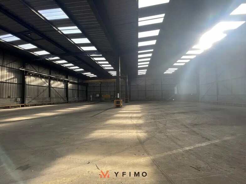 Local d'activités dans Buchelay à vendre - Photo intérieure – Image 3 sur 9