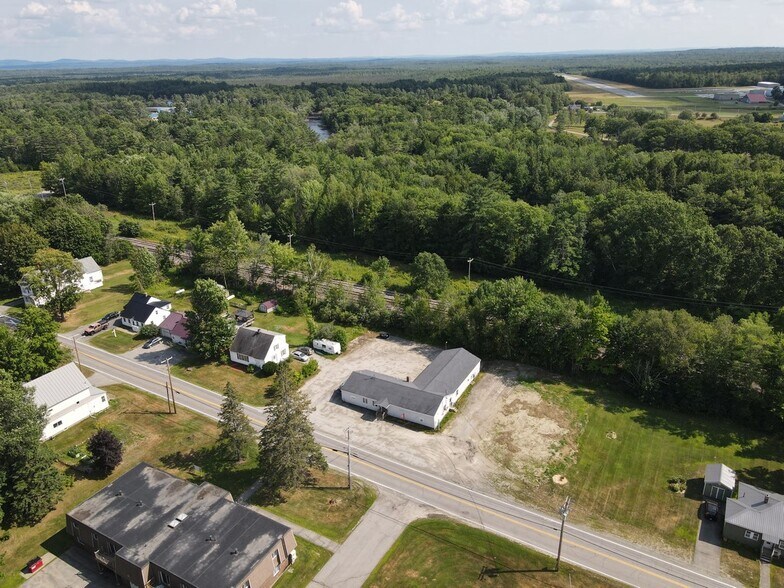 235 Hunnewell Ave, Pittsfield, ME à vendre - Photo de l’immeuble – Image 3 sur 46