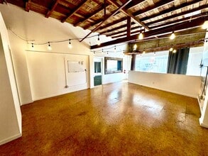 25-25 S Ellsworth Ave, San Mateo, CA à louer Photo de l’immeuble– Image 2 sur 7