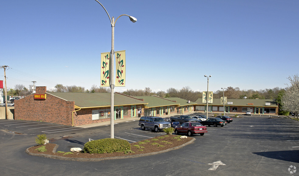 1365-1395 Covington Manor Ln, Lemay, MO à louer - Photo de l’immeuble – Image 1 sur 6