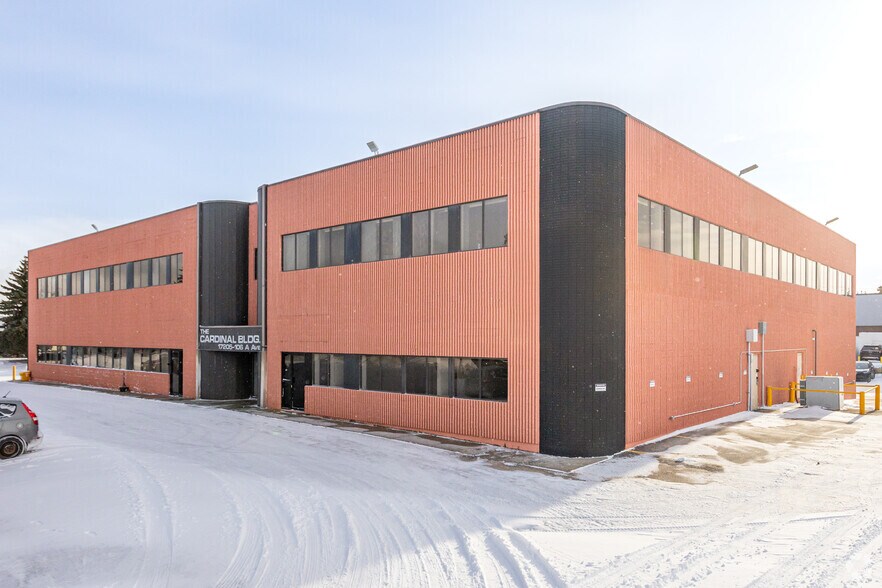 17205 106A Ave NW, Edmonton, AB à louer - Photo principale – Image 1 sur 3