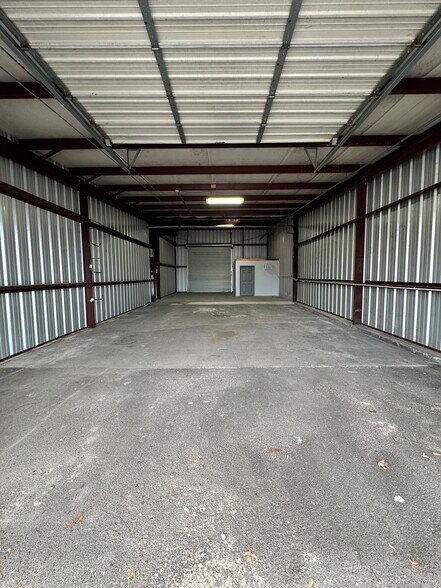 16261 Hollister St, Houston, TX à louer - Photo de l’immeuble – Image 3 sur 23