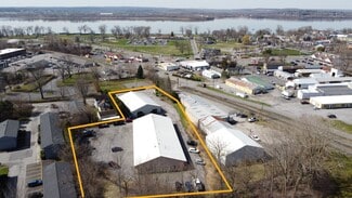 Plus de détails pour 116 Salina St, Liverpool, NY - Local d’activités à vendre