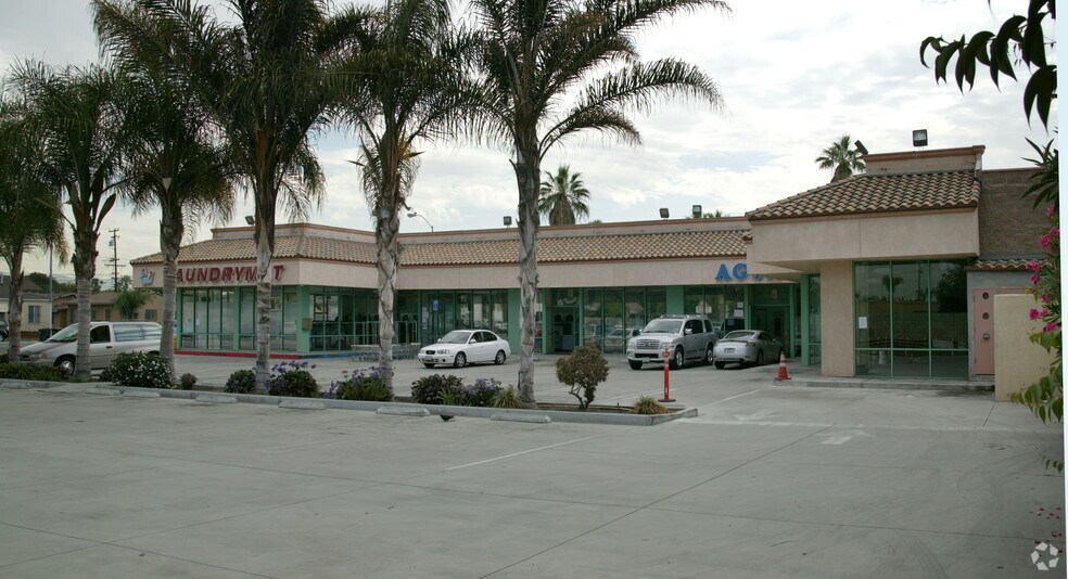 3542-3546 E Imperial Hwy, Lynwood, CA à louer - Photo de l’immeuble – Image 2 sur 2