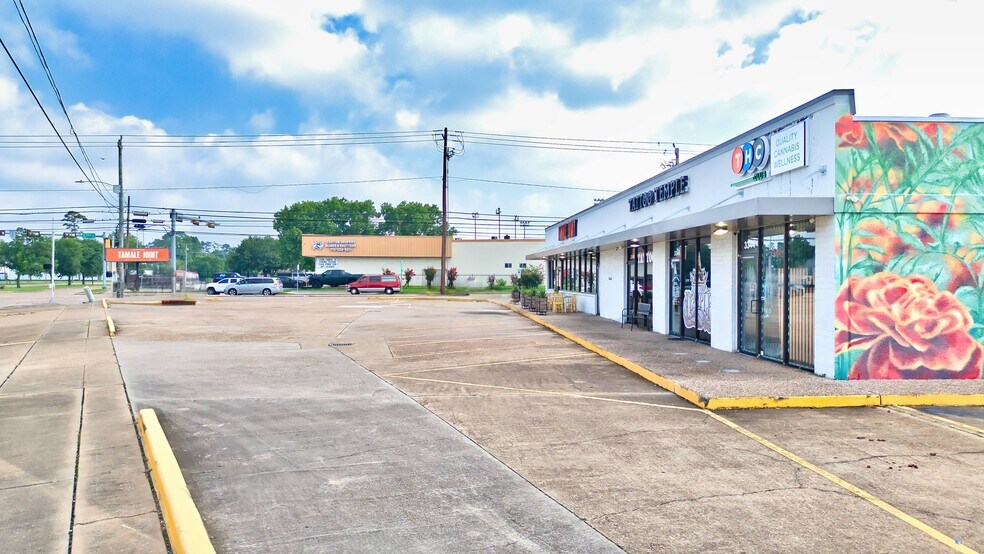 3350 E TC Jester Blvd, Houston, TX à louer - Photo de l’immeuble – Image 2 sur 4