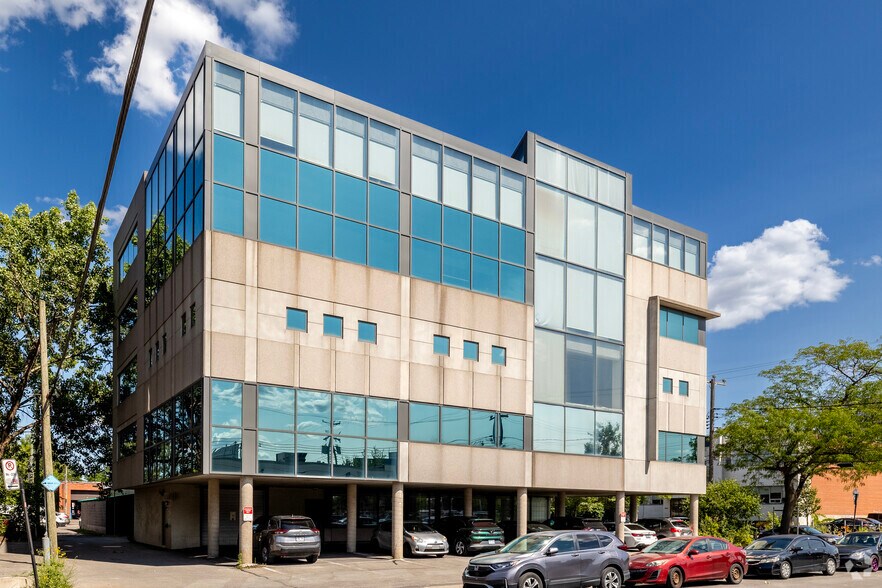 5075 Rue de Sorel, Montréal, QC à vendre - Photo de l’immeuble – Image 2 sur 4