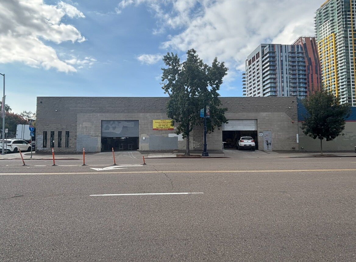 1633 Market St, San Diego, CA à louer Photo principale– Image 1 sur 2