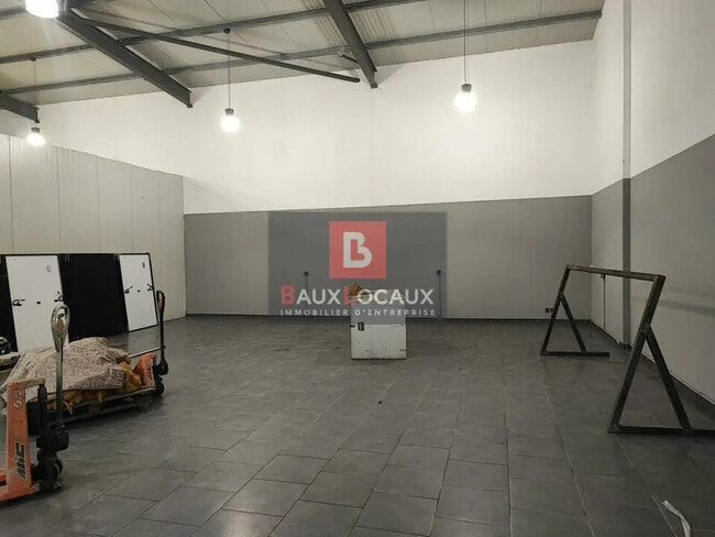 Plus de détails pour 545 Route De La Provence, Lamanon - Local commercial à louer
