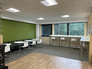 Plus de détails pour 100 Temple St, Bristol - Bureau à louer