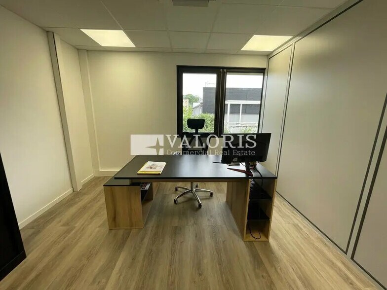 Bureau dans Francheville à louer - Photo intérieure – Image 3 sur 5