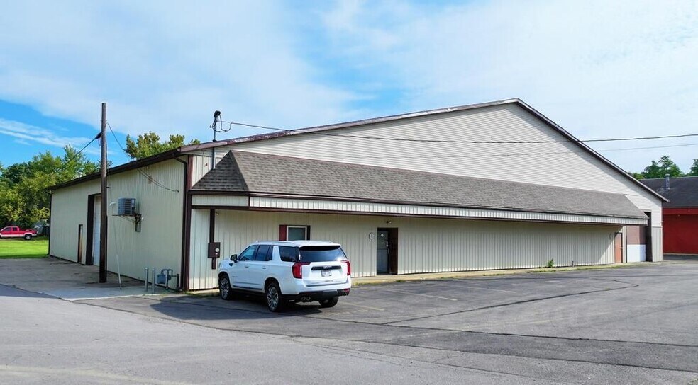 401 Ashland Rd, Mansfield, OH à vendre - Photo de l’immeuble – Image 2 sur 25