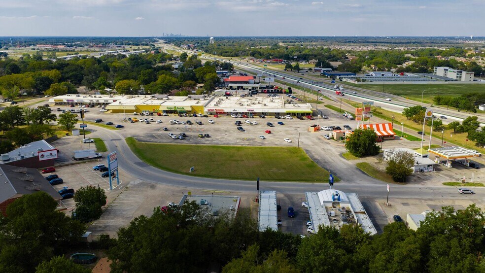 215 Hall Road, Seagoville, TX à vendre - Photo de l’immeuble – Image 2 sur 5