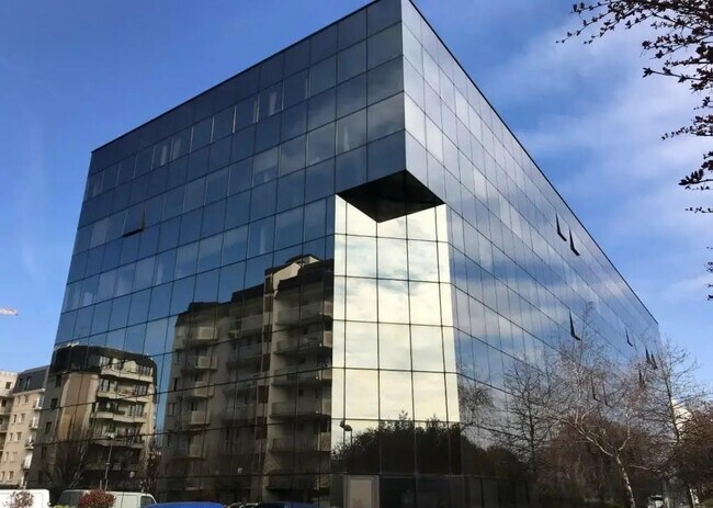 Plus de détails pour Bureau, Local d'activités à louer