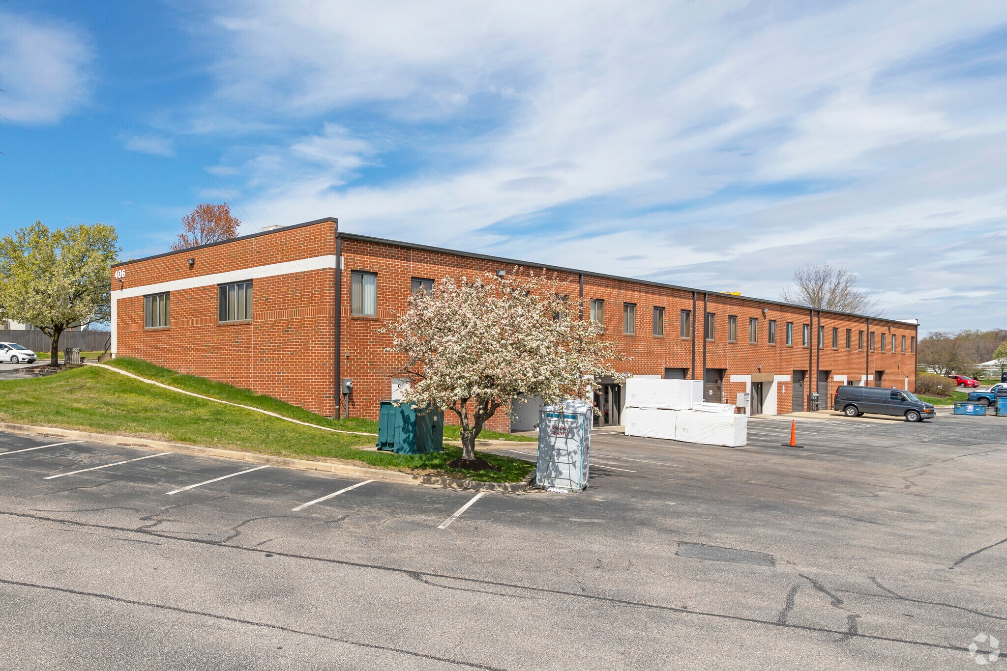 406 Headquarters Dr, Millersville, MD à louer Photo principale– Image 1 sur 4