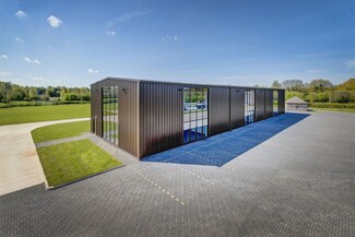 Plus de détails pour Willowpit Ln, Hilton - Coworking à louer