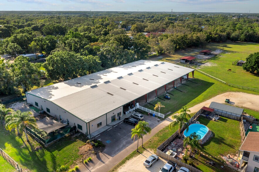 7705 Gardner Rd, Tampa, FL à vendre - Photo de l’immeuble – Image 2 sur 49